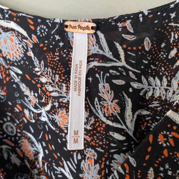 FREE PEOPLE Uptown Floral Black Bell Sleeve Top Size Medium - Picture 5 of 9